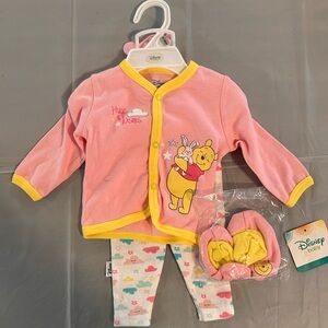 DISNEY BABY Winnie the Pooh 4 Pc Set Hat, Snap Long Sleeve, Pants, booties NWT